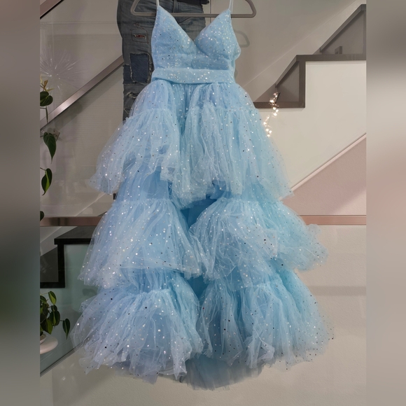 Gown dress - Picture 6 of 7